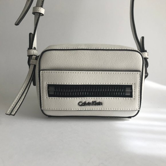 Calvin Klein Bag - Picture 3 of 10